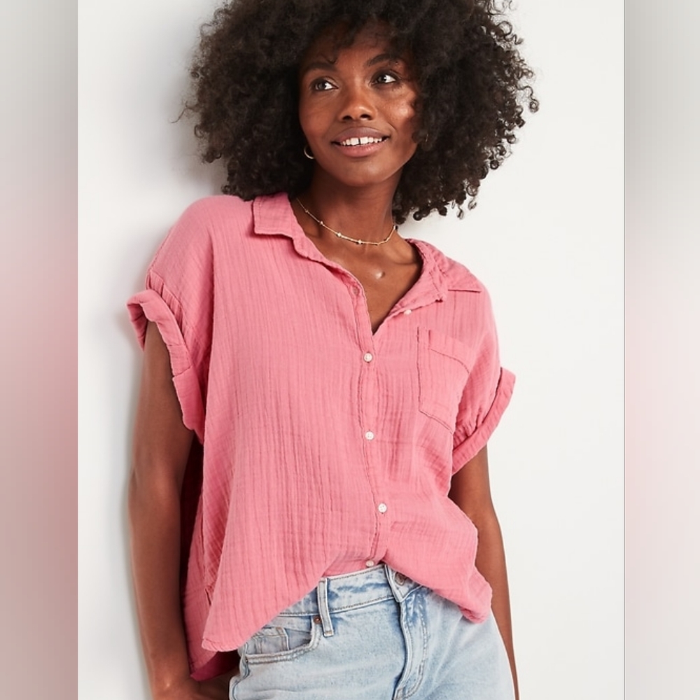 NWT Old Navy Short Sleeve Crinkle Button Down Shirt, Pink, XS